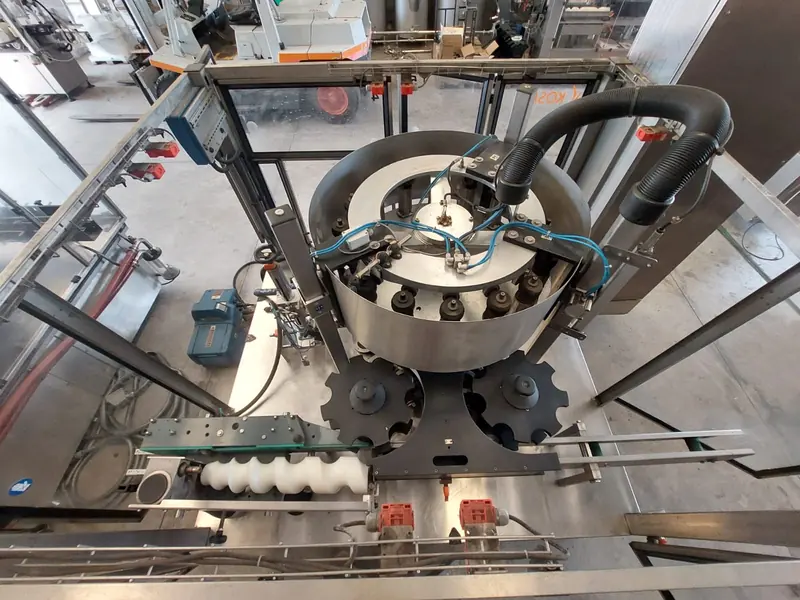 Photo #7 of Used Hot Melt Labeling Machine Kosme 20000 bph