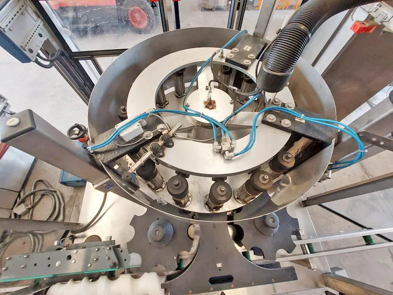 Photo #8 of Used Hot Melt Labeling Machine Kosme 20000 bph