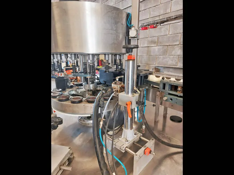 Photo #9 of Used Hot Melt Labeling Machine Kosme 20000 bph