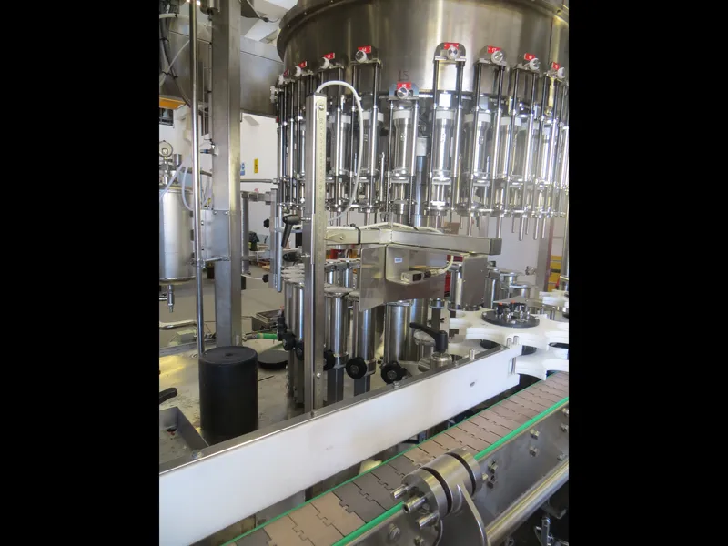 Photo #10 of New filling monoblock Bertolaso 30/30/4 for Pet/Glass