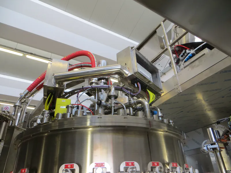 Photo #11 of New filling monoblock Bertolaso 30/30/4 for Pet/Glass