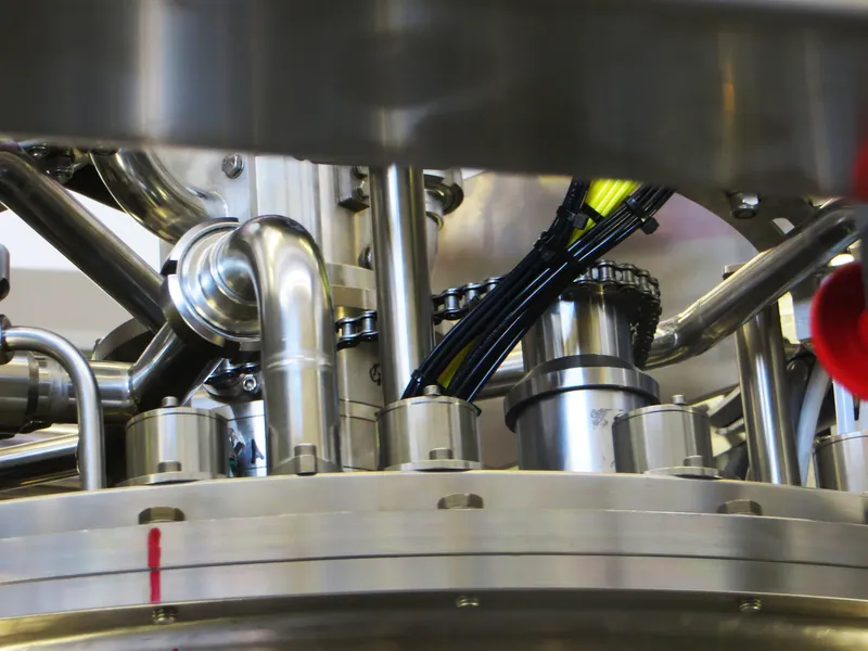 Photo #14 of New filling monoblock Bertolaso 30/30/4 for Pet/Glass