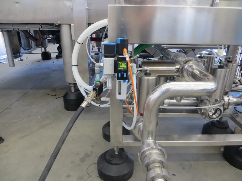 Photo #21 of New filling monoblock Bertolaso 30/30/4 for Pet/Glass