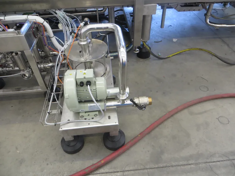 Photo #22 of New filling monoblock Bertolaso 30/30/4 for Pet/Glass