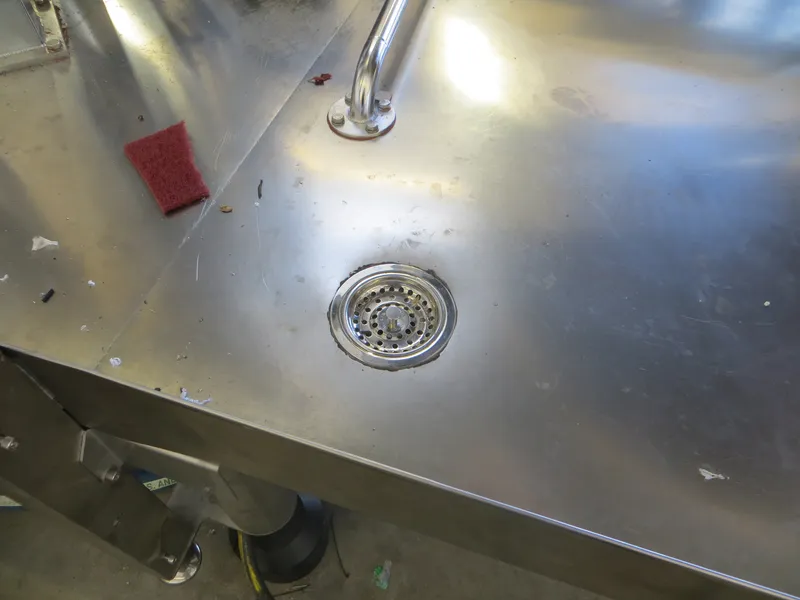 Photo #24 of New filling monoblock Bertolaso 30/30/4 for Pet/Glass