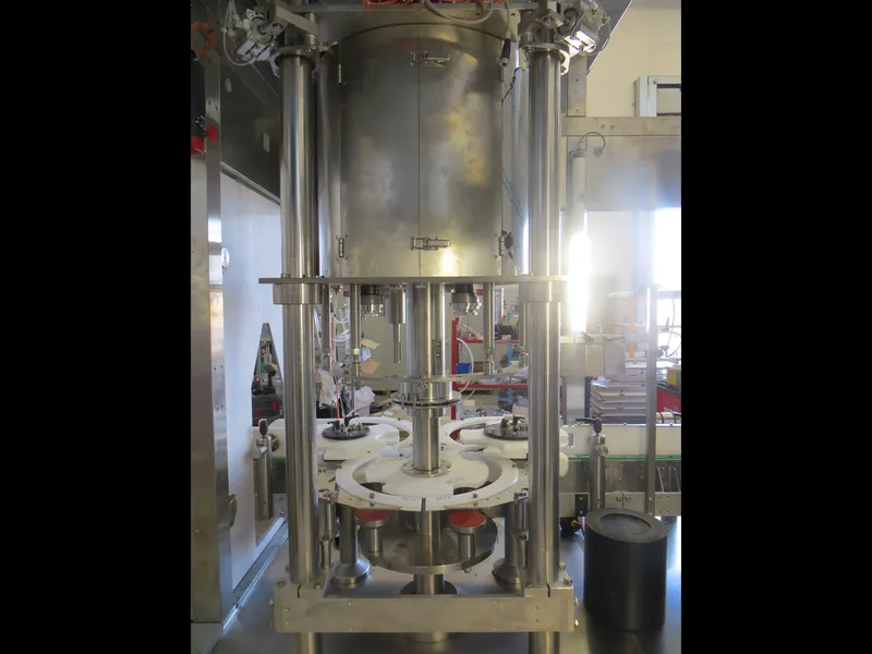 Photo #30 of New filling monoblock Bertolaso 30/30/4 for Pet/Glass