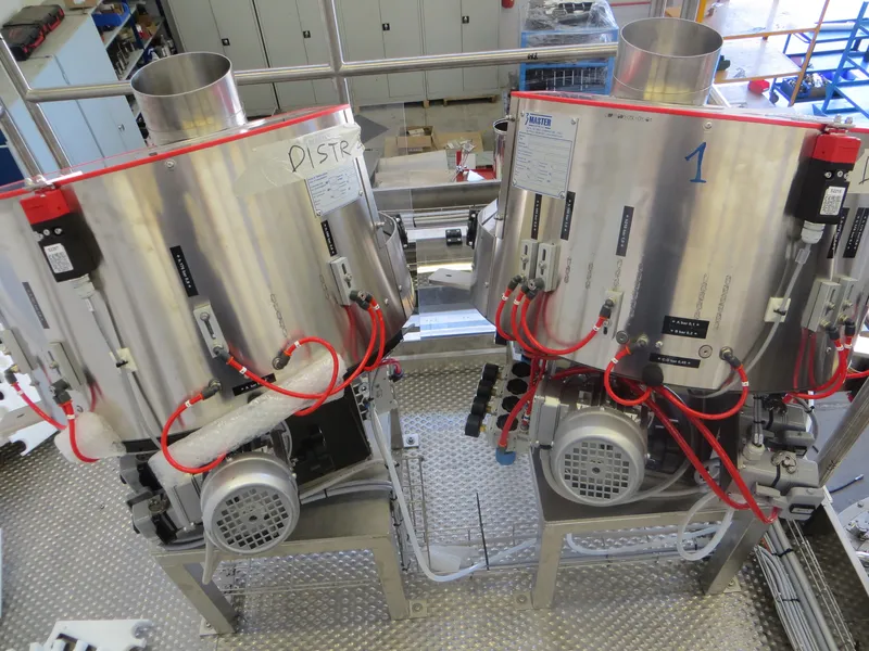 Photo #35 of New filling monoblock Bertolaso 30/30/4 for Pet/Glass