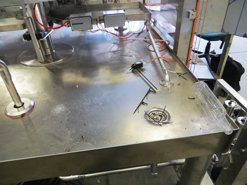 Photo #45 of New filling monoblock Bertolaso 30/30/4 for Pet/Glass