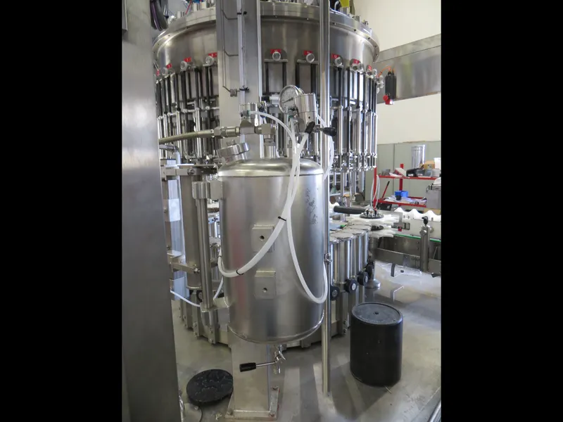 Photo #46 of New filling monoblock Bertolaso 30/30/4 for Pet/Glass