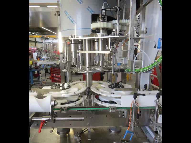 Photo #59 of New filling monoblock Bertolaso 30/30/4 for Pet/Glass