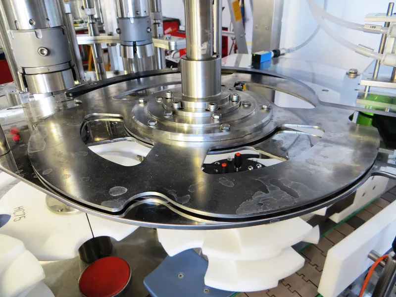 Photo #78 of New filling monoblock Bertolaso 30/30/4 for Pet/Glass