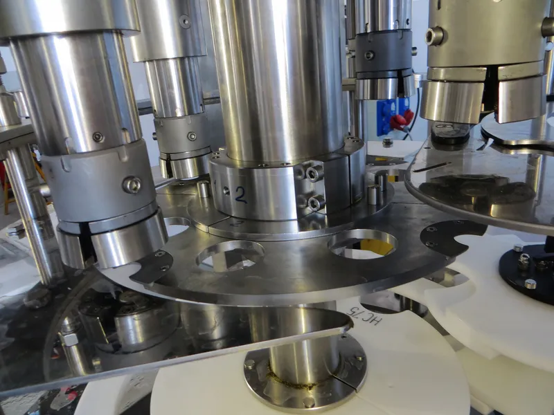 Photo #80 of New filling monoblock Bertolaso 30/30/4 for Pet/Glass