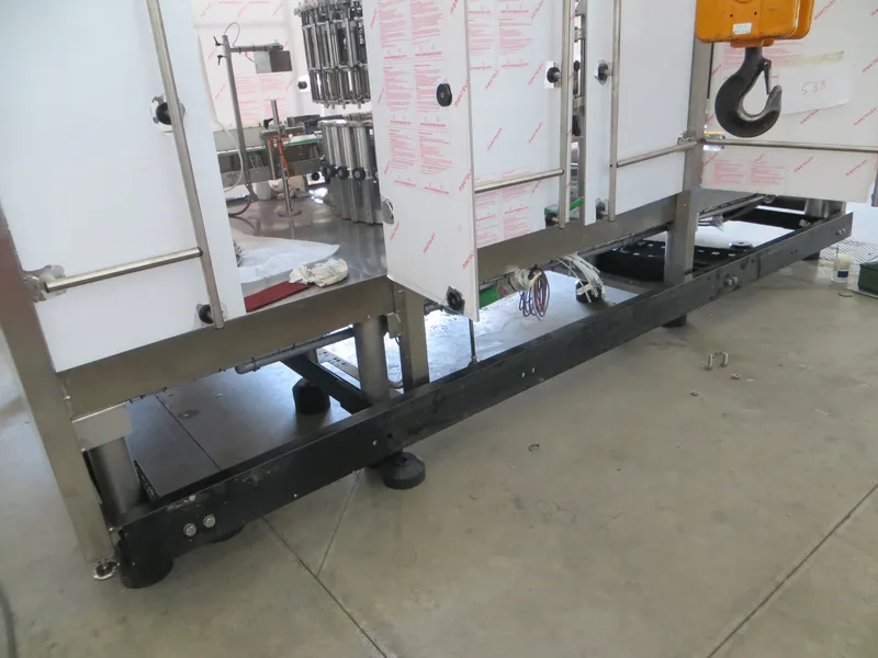 Photo #88 of New filling monoblock Bertolaso 30/30/4 for Pet/Glass