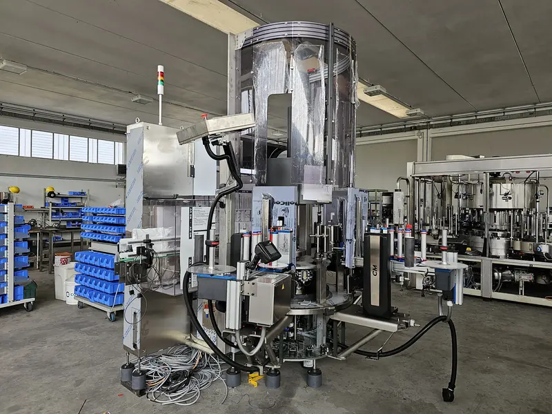 Photo #1 of automatic rotary adhesive labeler with modular optical centering