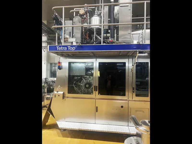 Photo #3 of Used Tetra Pak complete bottling line up to 9000 bph