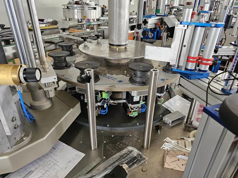 Photo #6 of Used adhesive labeling machine overhauled up to 6000