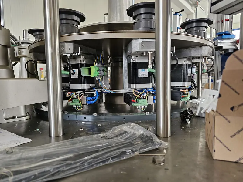 Photo #7 of Used adhesive labeling machine overhauled up to 6000