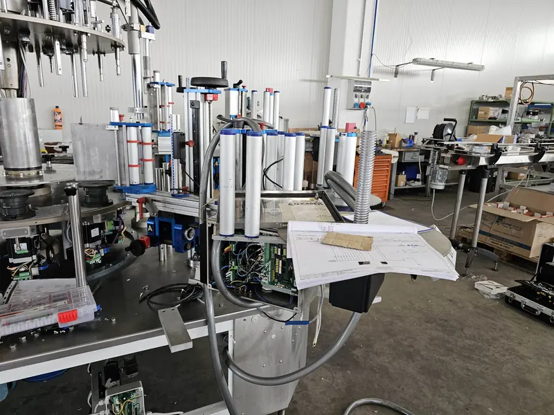 Photo #9 of Used adhesive labeling machine overhauled up to 6000