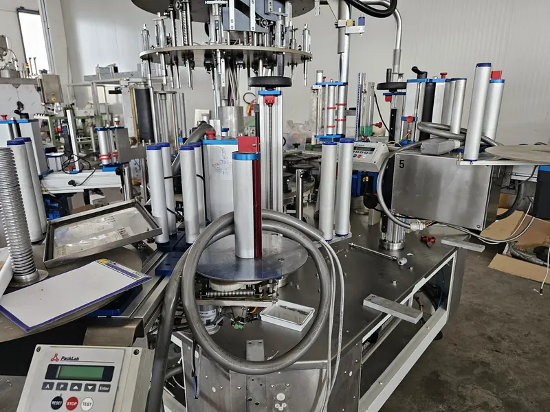 Photo #10 of Used adhesive labeling machine overhauled up to 6000