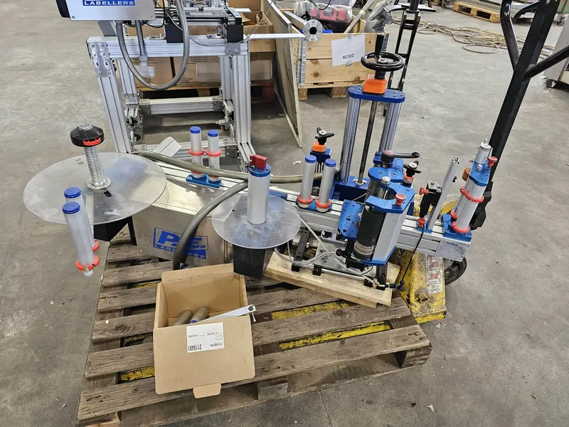 Photo #17 of Used adhesive labeling machine overhauled up to 6000