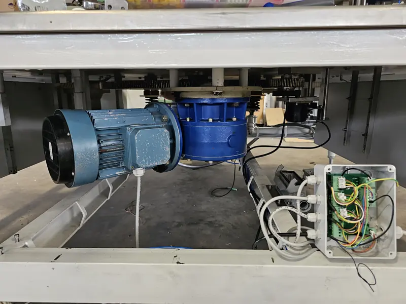 Photo #19 of Used adhesive labeling machine overhauled up to 6000