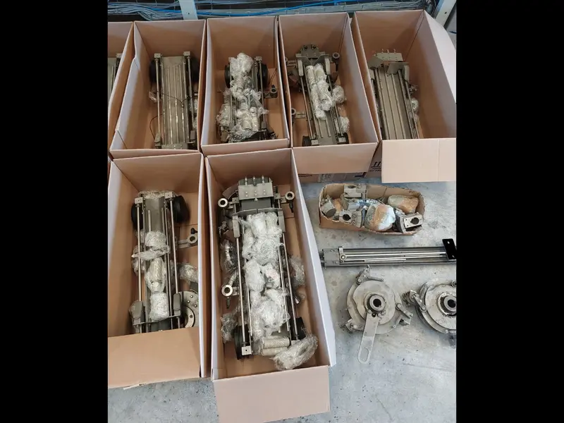 Photo #4 of Used labeling machine SACMI RMF/RA 1320 15T up to 8000 bph