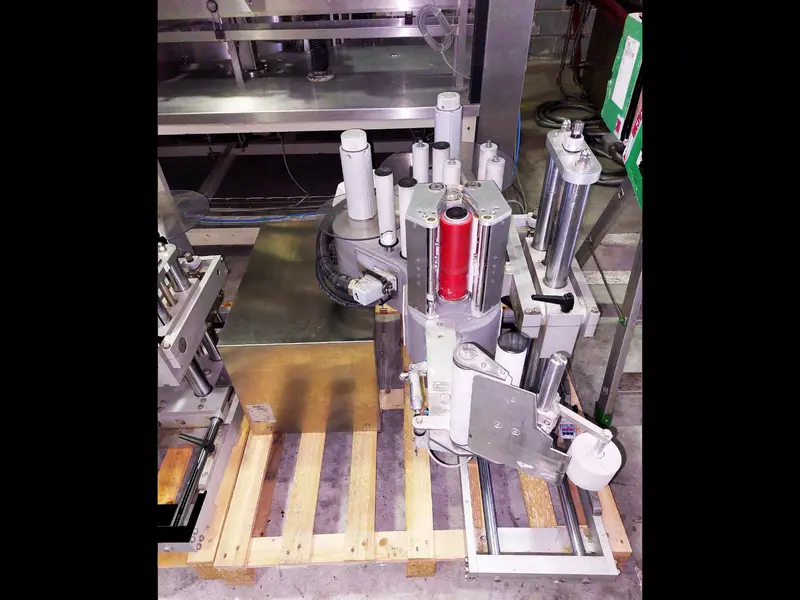 Photo #6 of Used labeling machine SACMI RMF/RA 1320 15T up to 8000 bph