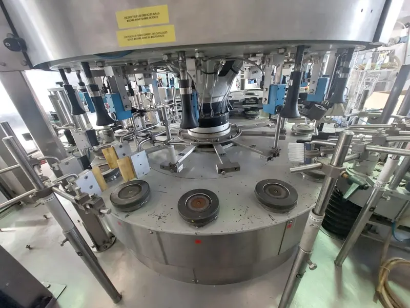 Photo #17 of Used labeling machine SACMI RMF/RA 1320 15T up to 8000 bph