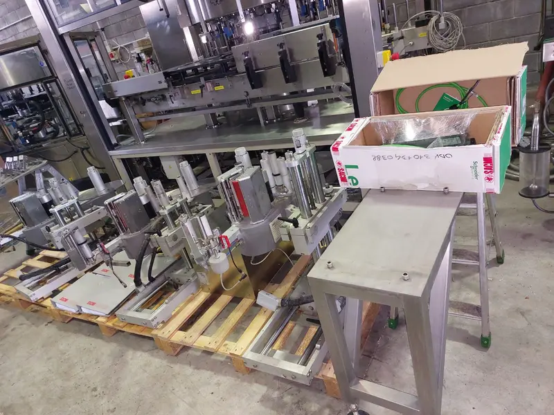 Photo #28 of Used labeling machine SACMI RMF/RA 1320 15T up to 8000 bph