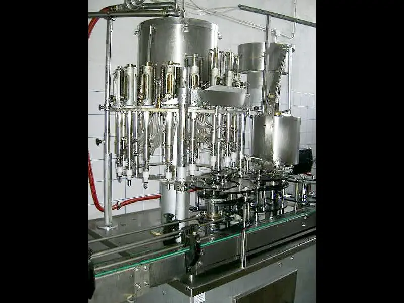 Photo #3 of Used filling line for edible oil up to 1800 bph