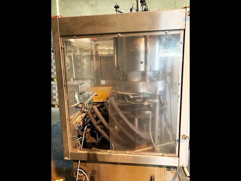 Photo #4 of Used capping machine AROL 4T up to 6500 bph