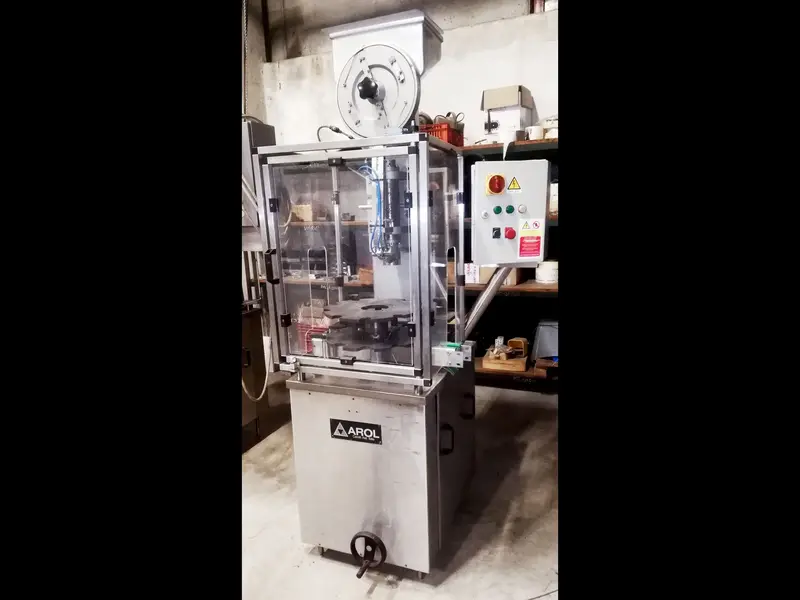 Photo #1 of Used refurbished capping machine Arol 1T up to 2500 bph