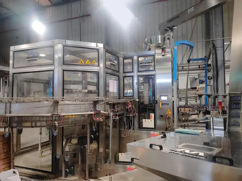 Photo #1 of Used filling monoblock Melegari up to 40000 bph