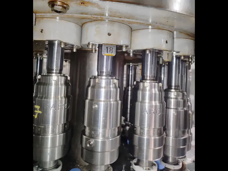 Photo #6 of Used filling monoblock Melegari up to 40000 bph