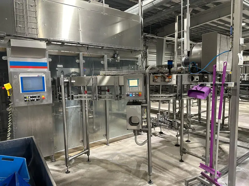 Photo #12 of Used bottling Line KHS up to 19000 bph 1.5L for Soft Drinks