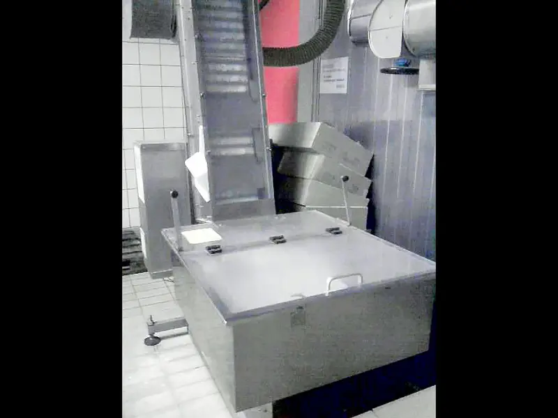 Photo #4 of Used forming and filling line Elopak for liquide soap up to 4200 cartons/h