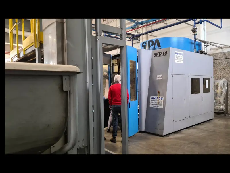 Photo #6 of Used Blow Molding Machine Sipa SFR 16
