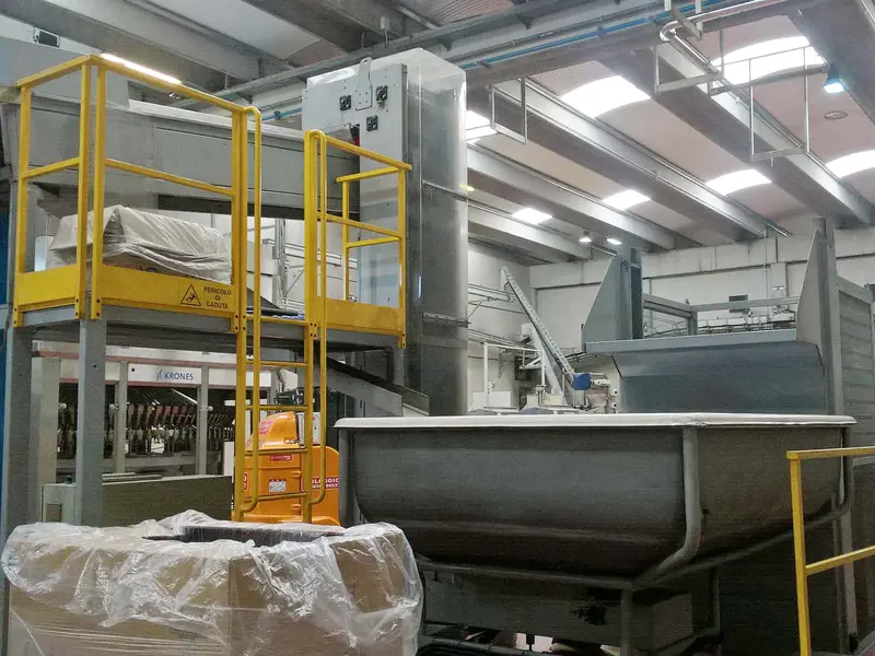 Photo #20 of Used Blow Molding Machine Sipa SFR 16