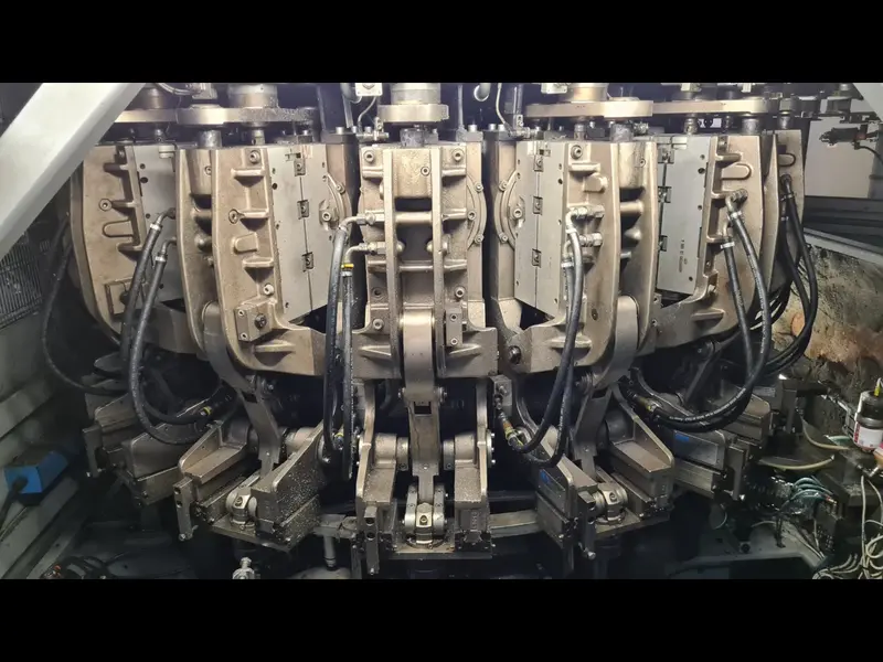 Photo #28 of Used Blow Molding Machine Sipa SFR 16