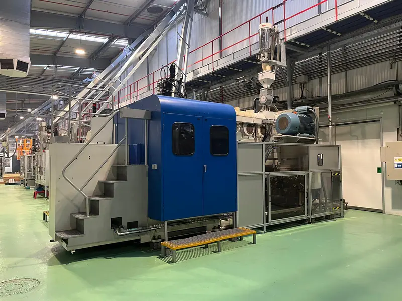 Photo #1 of Used Blow Molding Machine UROLA MSC6 HDPE year 2019