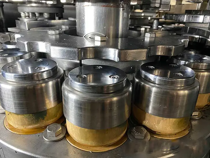 Photo #5 of Used Filler KHS and Angelus PRO 120L Seamer for cans