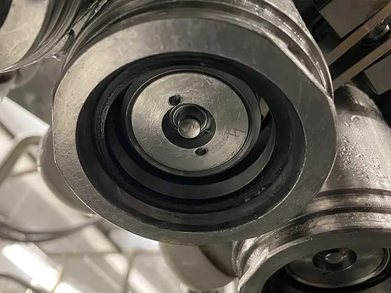 Photo #6 of Used Filler KHS and Angelus PRO 120L Seamer for cans