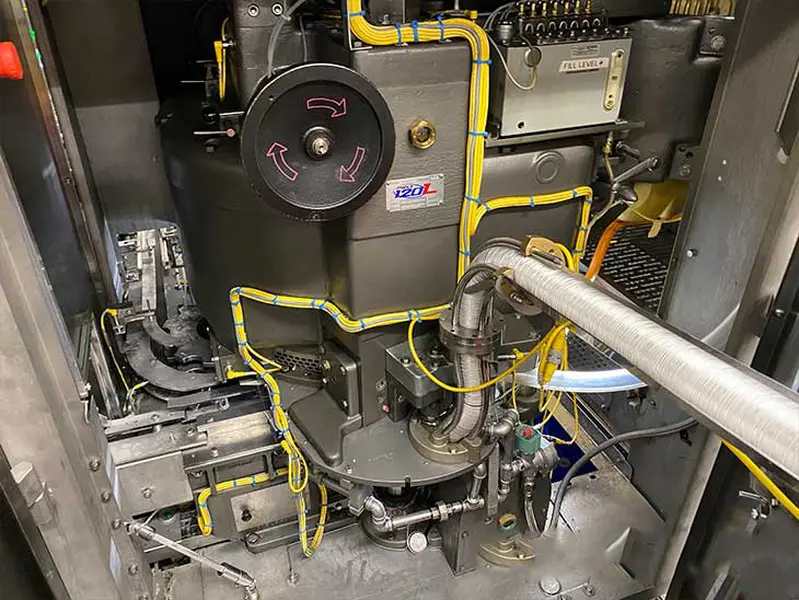 Photo #8 of Used Filler KHS and Angelus PRO 120L Seamer for cans