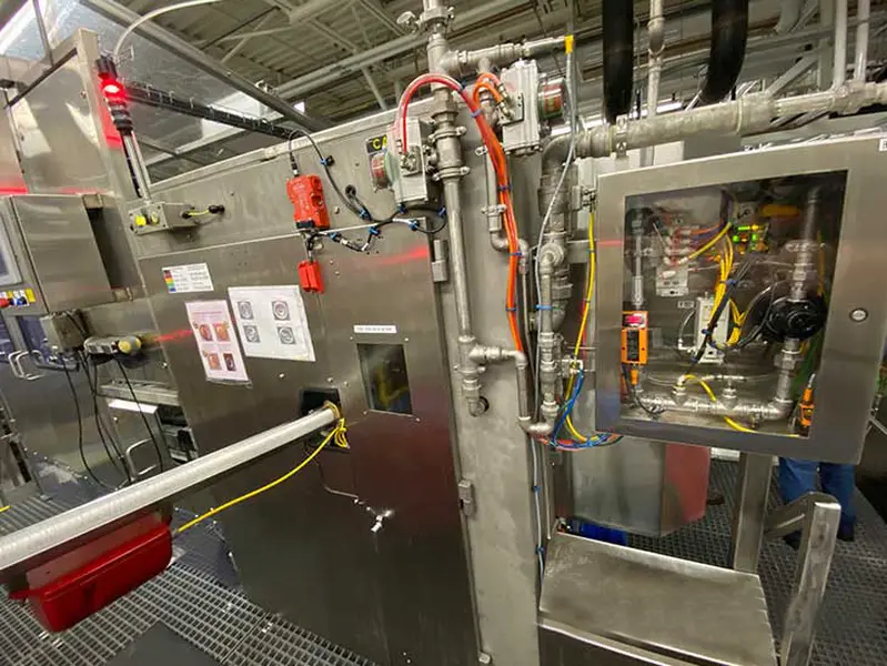 Photo #9 of Used Filler KHS and Angelus PRO 120L Seamer for cans