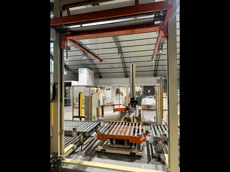 Photo #2 of Used Pallet Wrapper ROBOPAC up to 9000 bph