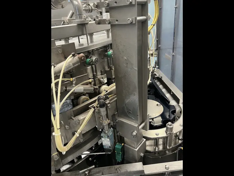 Photo #4 of Used Can Filler Krones 50V and Seamer Angelus 62H up to 30000 cph