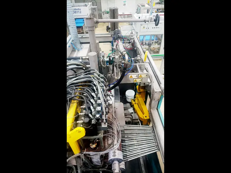 Photo #6 of Used HDPE Blow Molding Machine TECHNE 10000 SFA up to 1690 bph