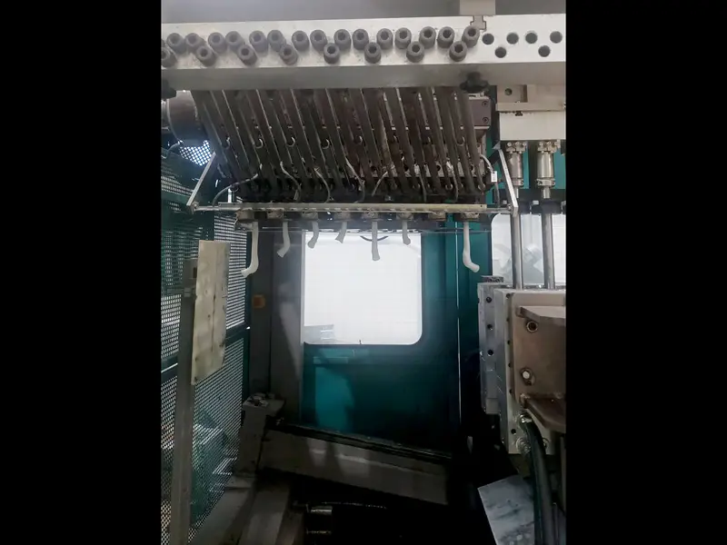 Photo #10 of Used HDPE Blow Molding Machine TECHNE 10000 SFA up to 1690 bph