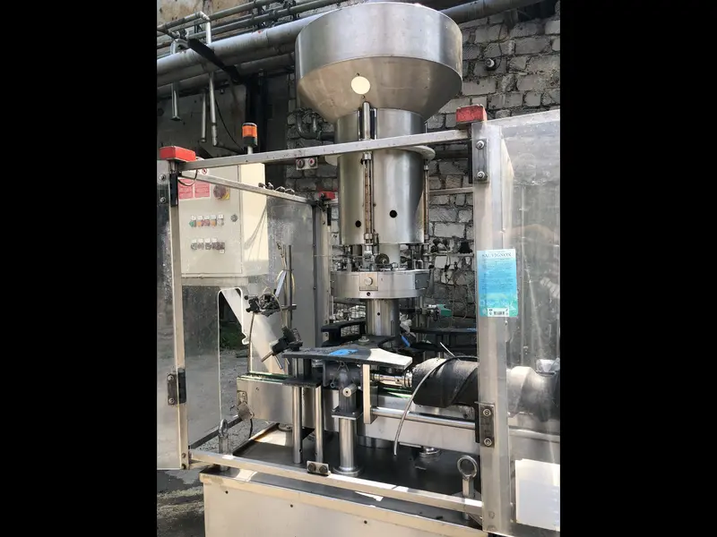 Photo #4 of Used Capping Machine Arol up to 4000 bph