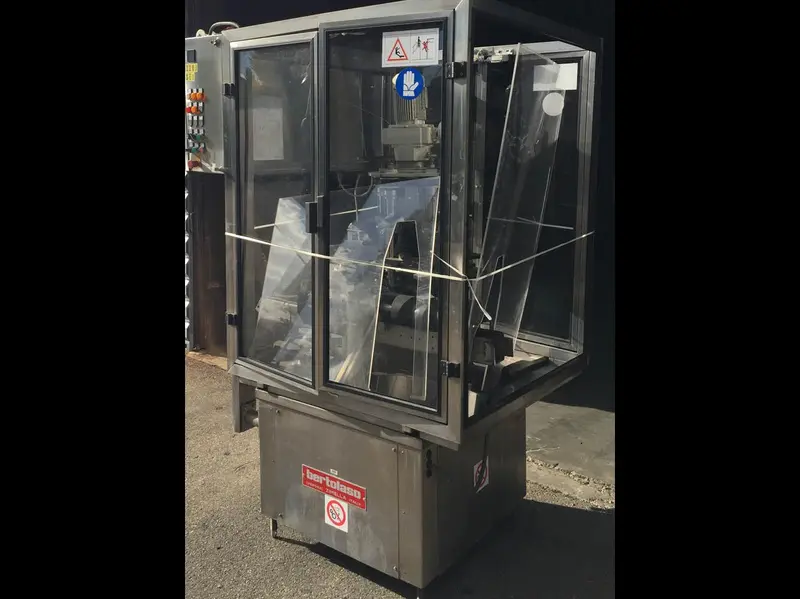 Photo #2 of Used Overhauled Capsuling Machine Bertolaso ZETA 105 up to 5000 bph